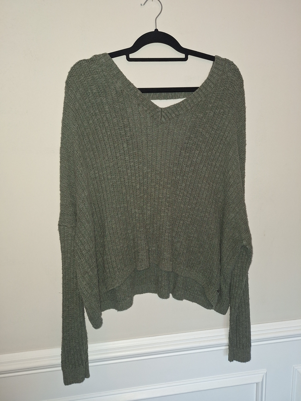 Hollister Olive Green V-Neck Ribbed Sweater